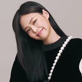 Jennie Icons For Elle.