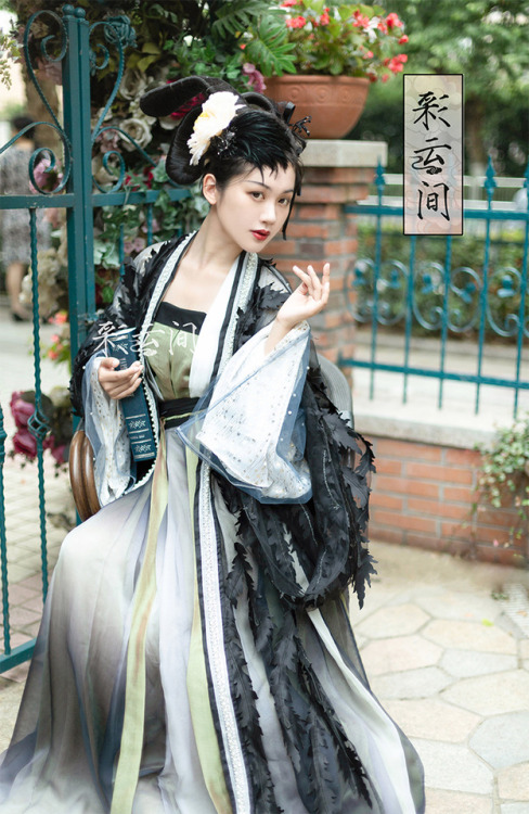 changan-moon: Traditional Chinese hanfu by 彩云间汉服