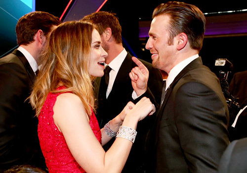 emilyblunt-news:  Emily Blunt, Chris Evans, and Chris Hemsworth at the Critics’ Choice Awards 