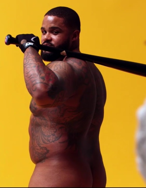 babybutta:  thabigdogs:  Prince Fielder and his photo shoot for ESPN’s body issue… Man to be in that room!  :DDDD BEAUTIFUL! 