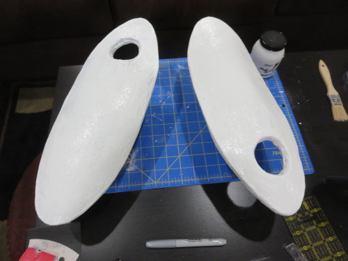 caffeinatedcrafting: Worbla SmoothingContinuing the series of short worbla tutorials, now that you h