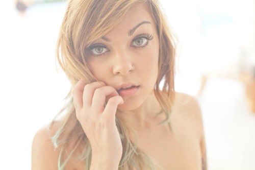 kawaiikeshia:  My set with Lavezzaro coming to SG soon! 