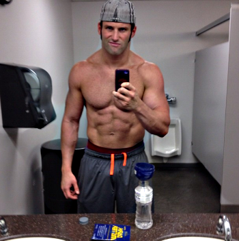 wwe-4ever:  Zack Ryder + Instagram + Body  FUCK!!! That body is amazing!!!