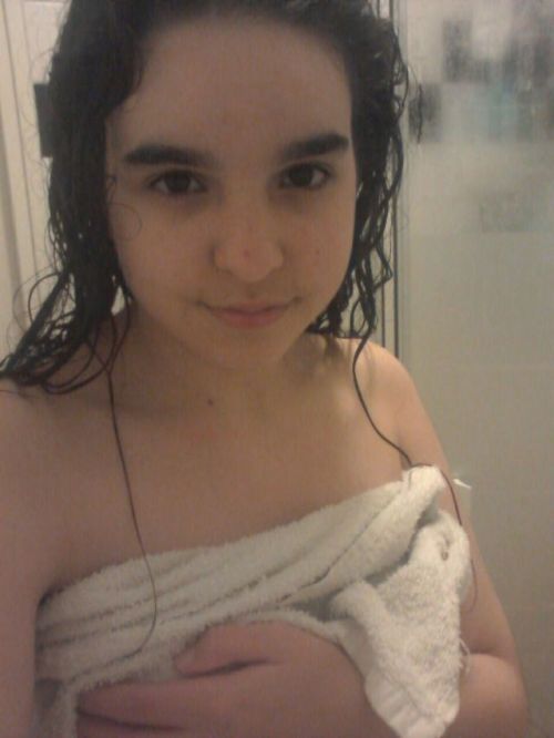 samirahhhh:Shower!  I love her look after using the shower head <3