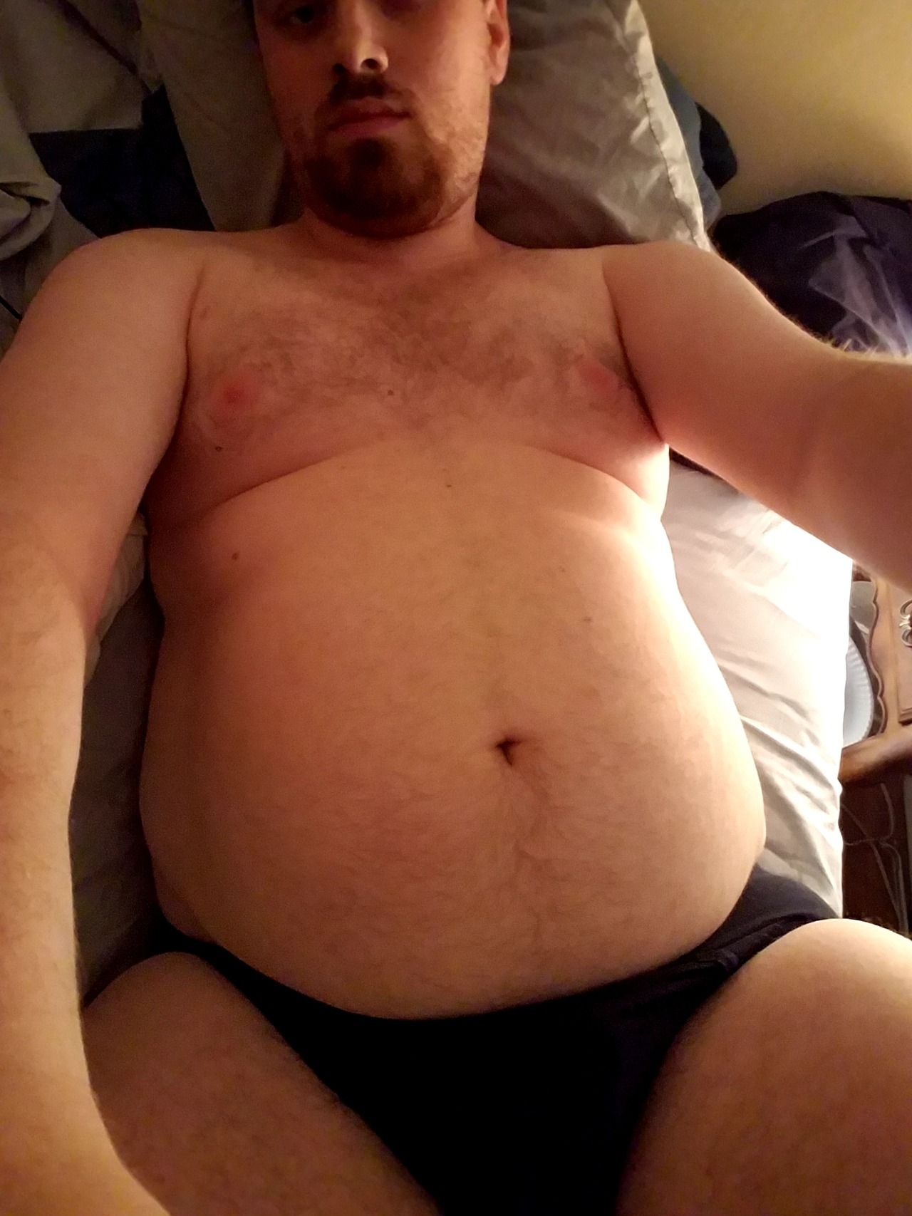 keepembloated:  bauchliebhabear:   superfathorse:  Should I get fatter? Each like