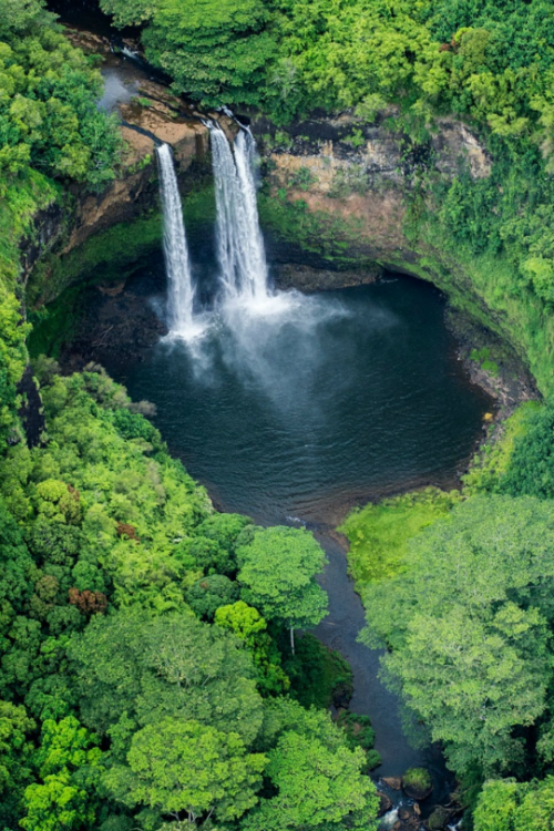 travelingpage: Wailua falls, Kauai, Hawaii, US | Ignacio Palacios