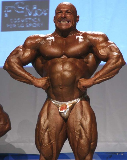 myfavoritemusclemen:   Orazio Salvatori - 2 myfavoritemusclemen.tumblr.com/post/136779940608/