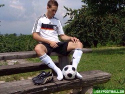 soccerdo:  soccersocksfreak:  http://soccersocksfreak.tumblr.com/  👍