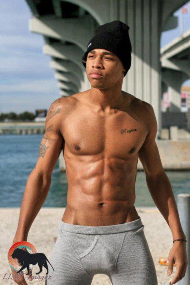 black-dicks-r-us:HORNY FOR BLACK DICK? There are over 10,000 Black Gay Videos @ http://www.BlackM4M.com