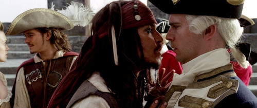 trashmenofmarveltv:i was taking screencaps for potc and this entire pic gets funnier the longer i lo
