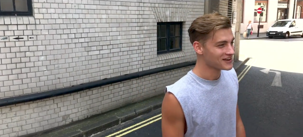portaavions:  Rob Knighton for Select Men (Click here to watch the video)