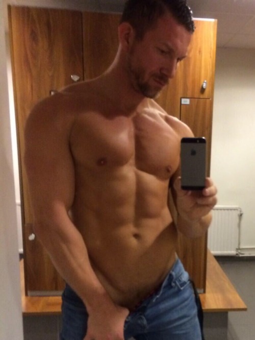 Porn photo lockerroomguys:  The tasty @tomasbrand in