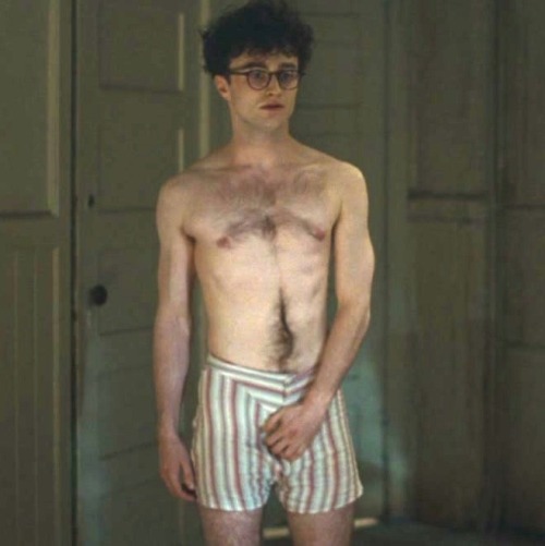 manhuntnet:  Daniel Radcliffe naked in a gay sex scene from Kill Your Darlings. 