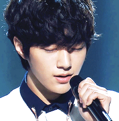 channtae-blog:    Myungsoo killing you with his stare   