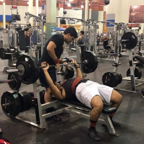 Bench Was Too Awesome Yesterday, Top Set 1x270x4 (PR Rep) And It Went Up Very Well(3rd Rep Went Up To