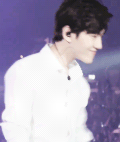 ohbaekhyuns:  &gt;3&lt; 
