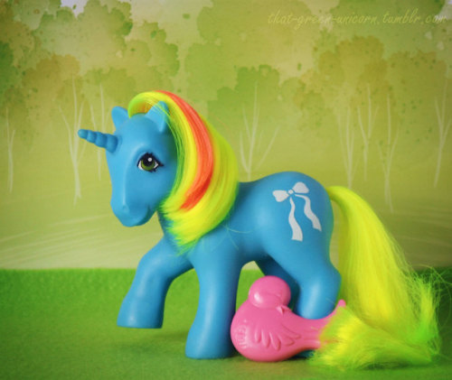 that-green-unicorn: Ribbon, with her brush.  Is a deflocked So Soft Pony. She was also in the 1