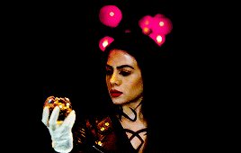meliorn:I have another idea. Each vial of serum contains nanoparticles of Glorious. I can separate t
