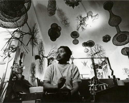 garadinervi: Ruth Asawa in her studio, ca. 1970 [Photograph by Rondal Partridge. © 1970, 2014 I