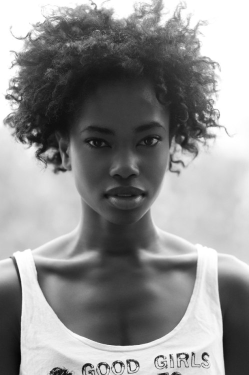 naturalblkgirlsrock:  Andrea Thomas