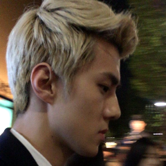 ohsehunicons:  low quality   moncler 