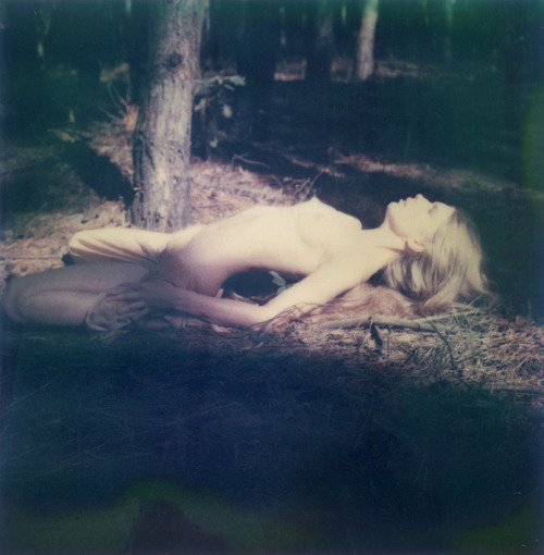 blurrynakedpeople:Marcin Twardowski