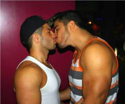 lovehouse:  ❤♂ Just Gay Couples ♂❤