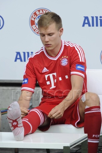 maleathletessocks:  Football. Holger Badstuber. FC Bayern München. 