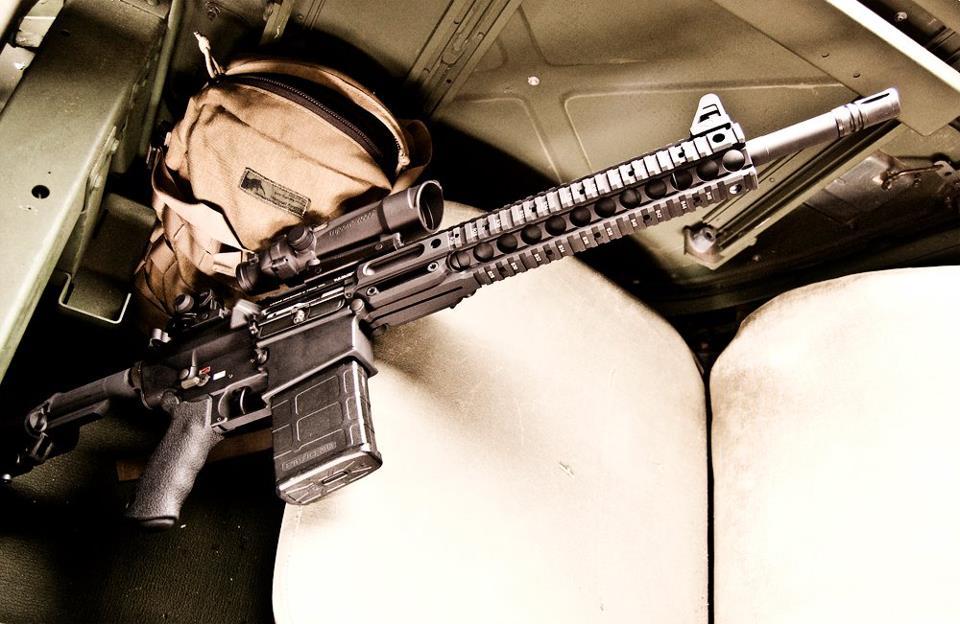 gunrunnerhell:  LMT MWS A .308 AR-10 with a monolithic upper. One of the complaints