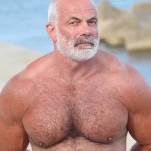 rawmuscledaddynhimboluv: