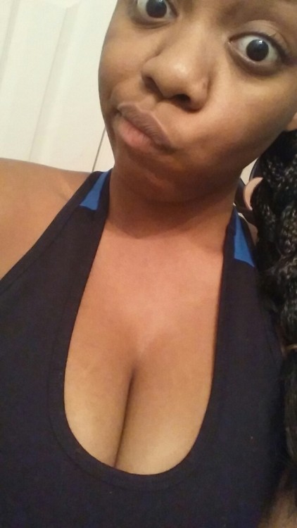 onemankingslife:pescatarian-princess:  Im winning 😉😉  Yes
