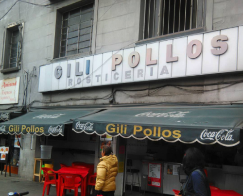finofilipino:Es grasioso porque es “gilipollas” pero dicho con la boca llena (de pollo).