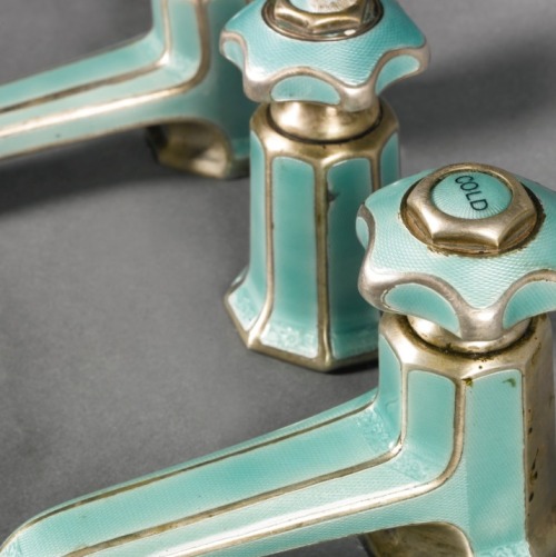 mote-historie: Art Deco enameled bath taps 1925-1935 Marked ‘sterling silver - silver mounted’, pale