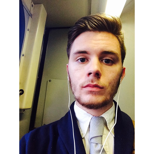 t-rexan:&ldquo;Fresh outta f*cks. You can try Sears.&rdquo; Face.  On a brighter