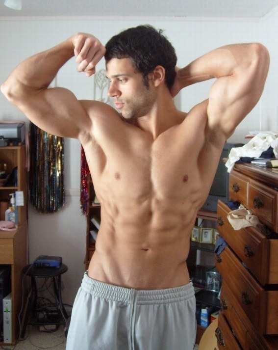 freeballinglbc:  Follow me for more pics: http://freeballinglbc.tumblr.com/  Submit