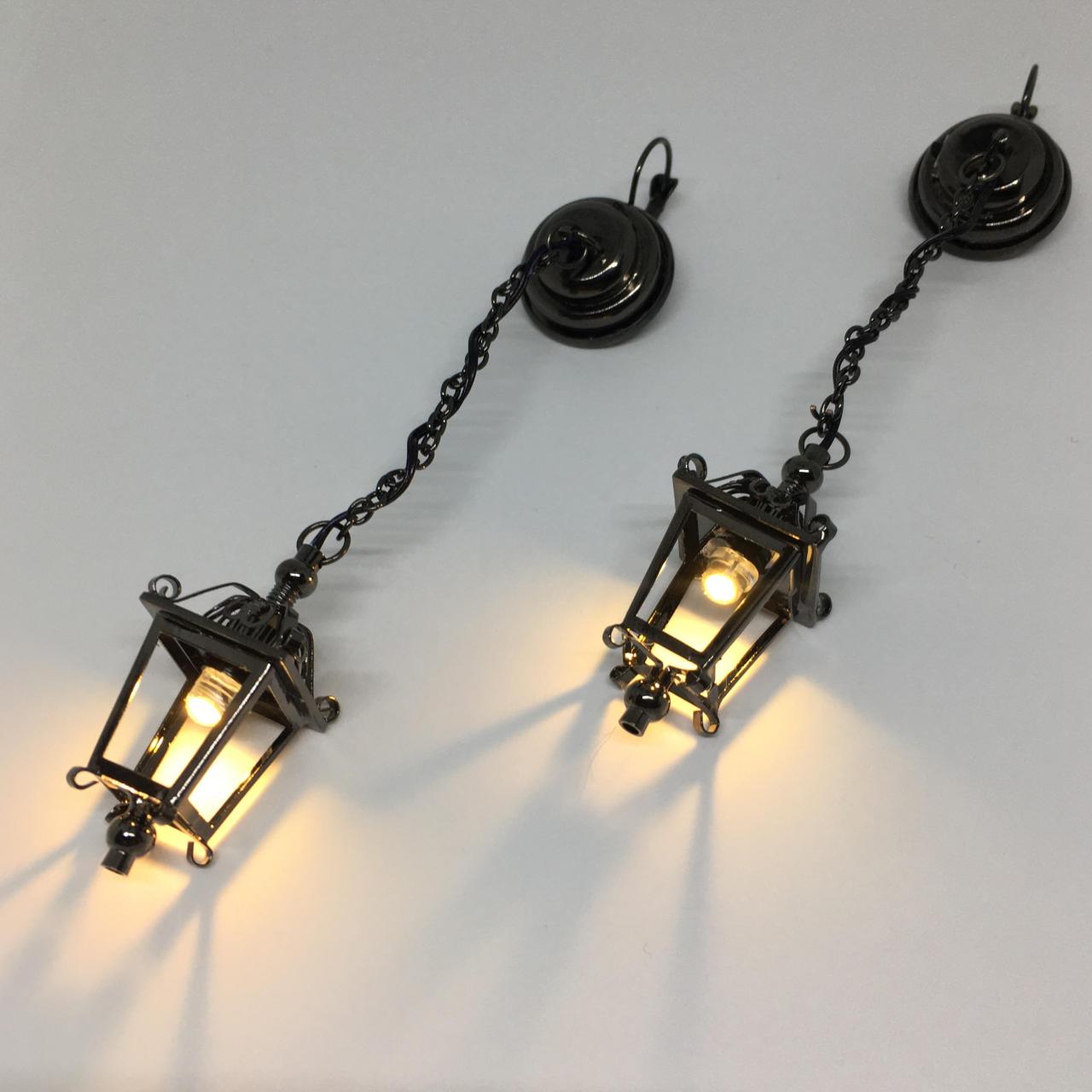 scifiseries:
“A little experiment I’ve been working on - some Victorian street lamp inspired earrings that actually light up 💡
”