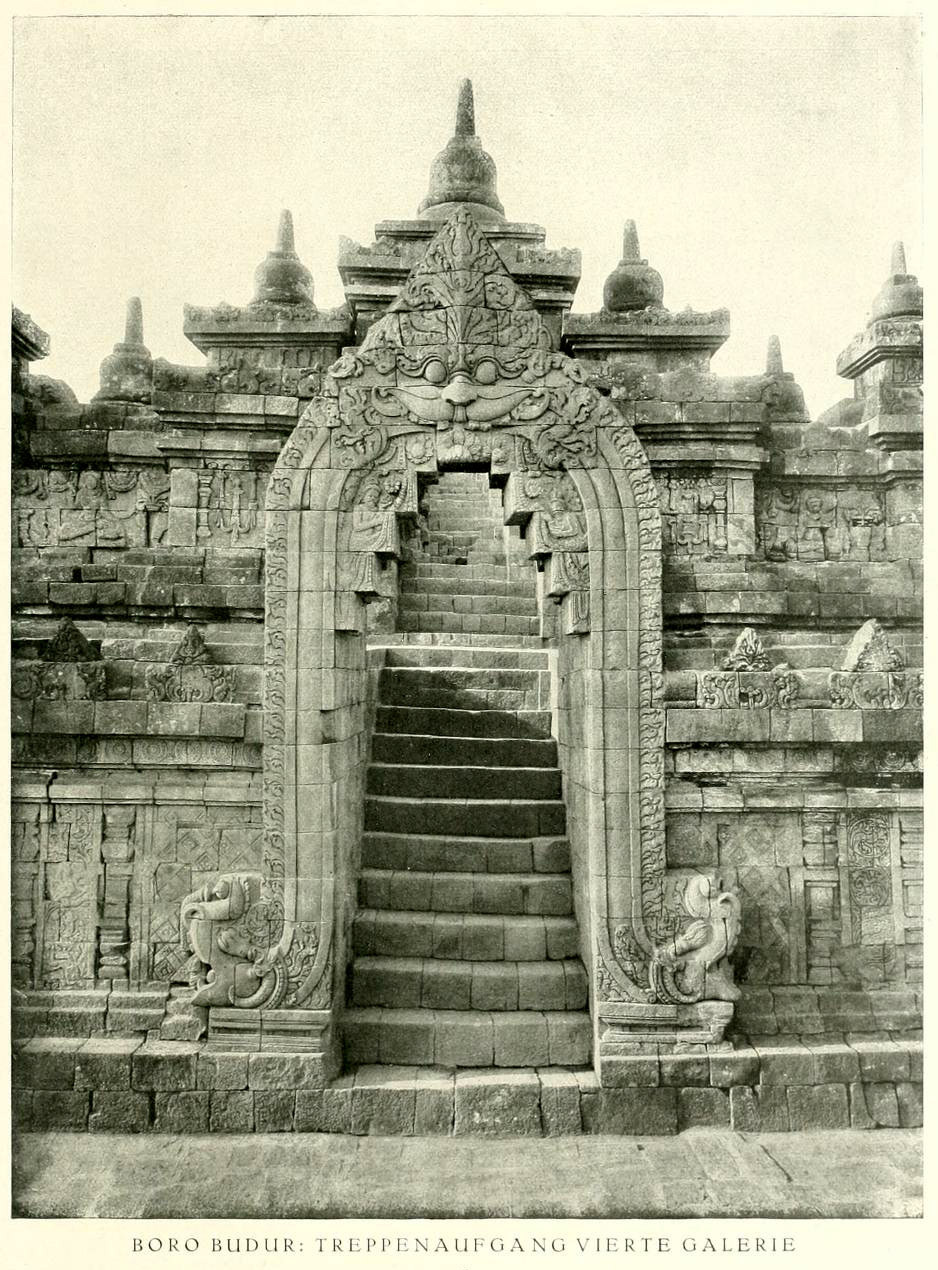 One of the entrances to the temple of Borobudur, India