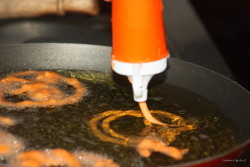 Kuttiye-Meri-Vibe-Na-Maar:  Tasweerkashi:  Nothing Beats Hot Crispy Jalebis On Cold