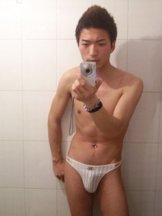 lovelyasianguys:  So Hot!