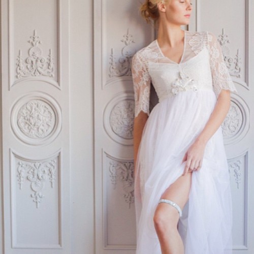 Have you seen The Wedding Garter Co.’s debut collection yet? Get lost in all the gorgeous gart