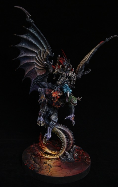 scalefantasy: Archaon the Everchosen painted by KAHA Katarzyna Gorska 