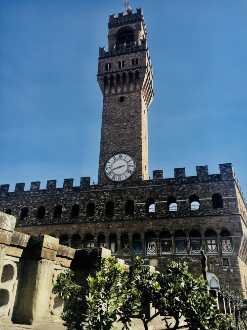 Palazzo Vecchio seen from the Uffizi Gallery above the Loggia dei Lanzi, Florence.