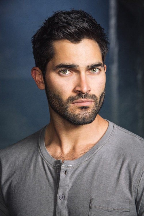 Happy Birthday Tyler Hoechlin!!