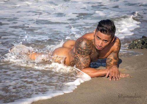 aznboysparadise: IG: pinoy_muscle