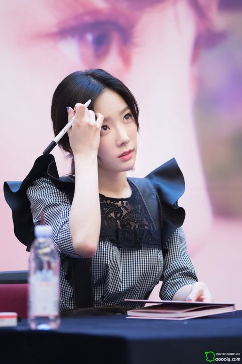 korean-dreams-girls: Taeyeon (SNSD) - Bundang Fansign Event Pics