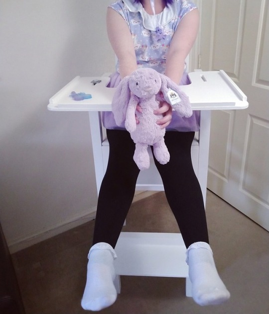 notyourkinkyprincess:  I love my highchair so very much. 