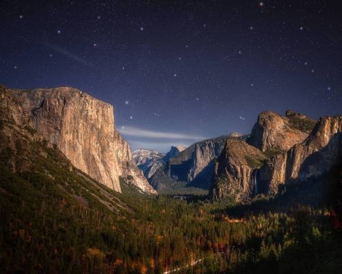 oneshotolive:  Starry night in Yosemite [OC] [2048x1638] IG:Cookdog77 📷: cookdog1117 