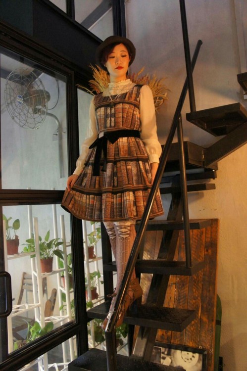 darkxdelirium: Simple otome outfit for a local meet-up!