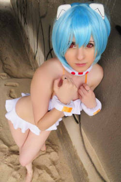 hotcosplaychicks:  Summer Beach Time - Rei cutes by DarkFelicia   Check out http://hotcosplaychicks.tumblr.com for more awesome cosplay