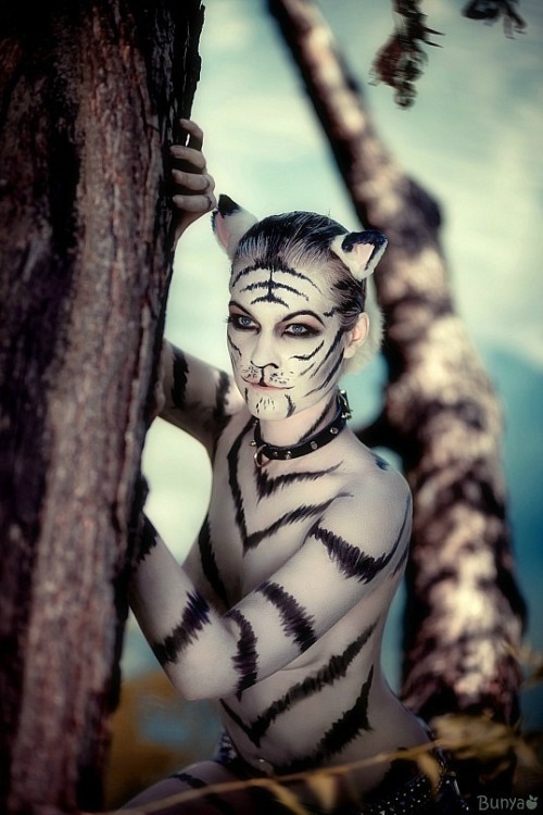 yourpetmeowmeow:  bastmiriam:  The White tigress (tigergirl) Idea and bodyart: Bast Miriam (bastmiriam.com) Photo: Svetlana Bunya [link] Model: Yana Tolmacheva [link] Идея, мейк, боди-арт - Bast Miriam (bastmiriam.com) Фото, обработка